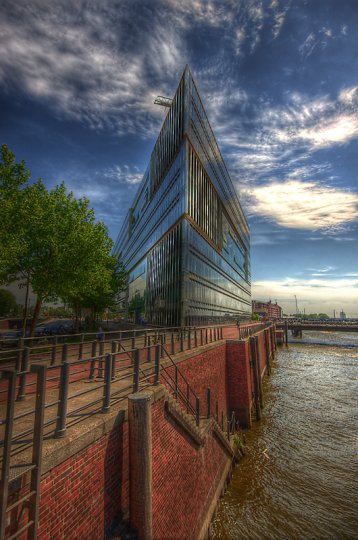 152